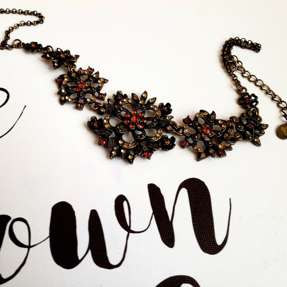 A beautiful bronze necklace with a classic and antique style - Picture 7 of 10